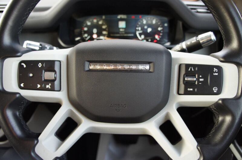 LAND ROVER DEFENDER 90
