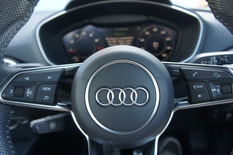 AUDI TT