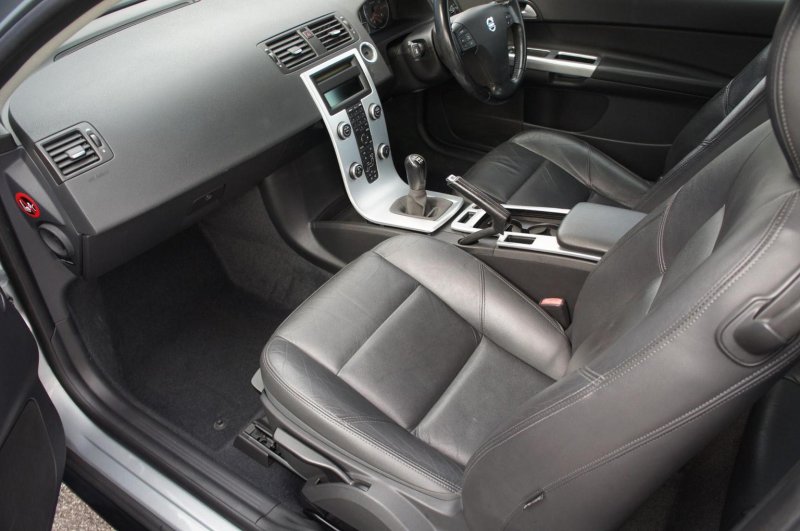 VOLVO C30