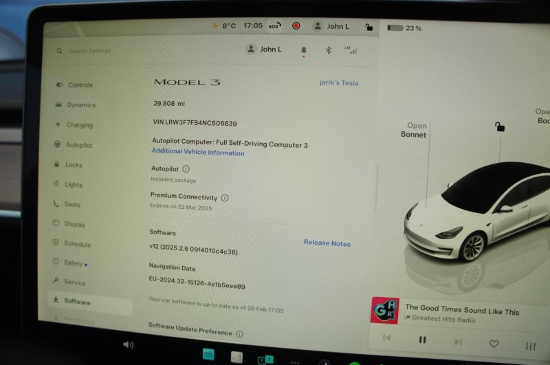 TESLA MODEL 3