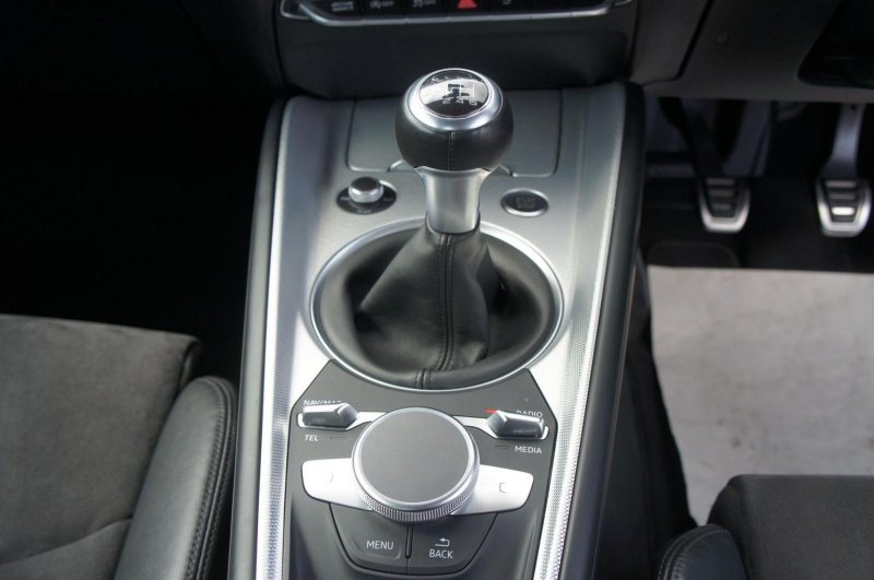 AUDI TT