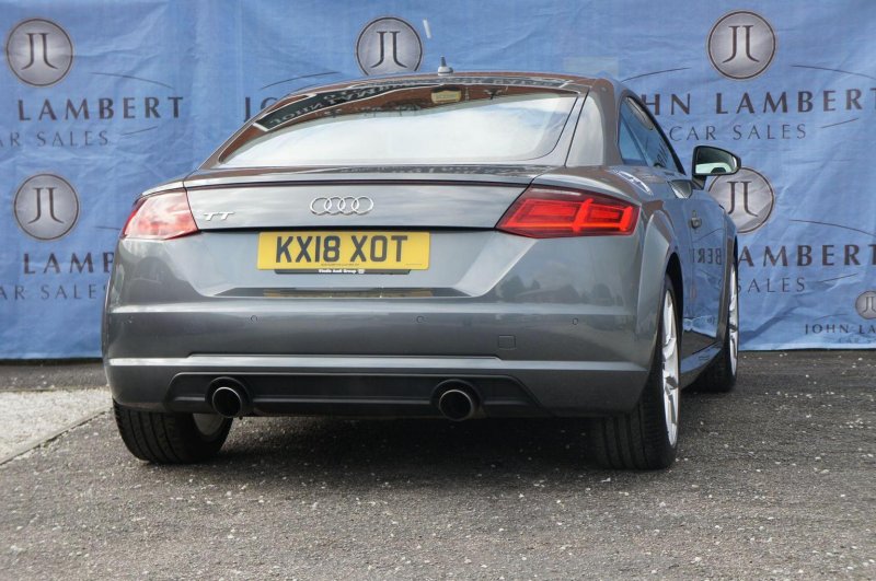 AUDI TT