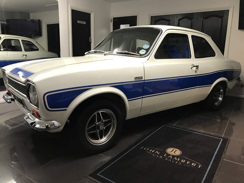 FORD MUSTANG
